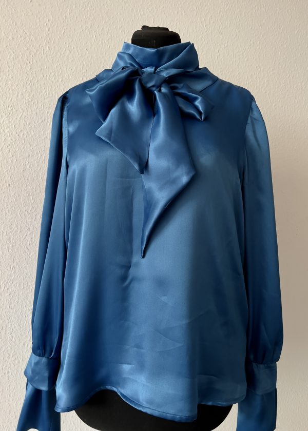 IMG_9988 Seide Bluse-Lapis