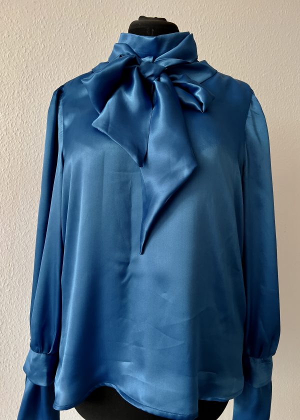 IMG_9989 Seide Bluse-Lapis