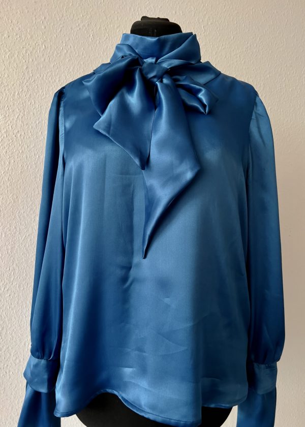 IMG_9989 Seide Bluse-Lapis