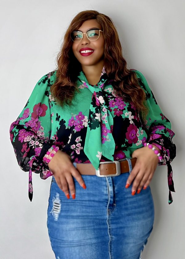 Facetune_28-02-2026-22-59-22 Schluppenbluse-Botanic