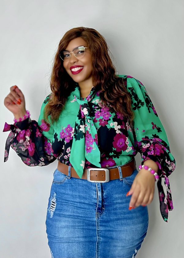 Facetune_28-02-2026-23-10-51 Schluppenbluse-Botanic