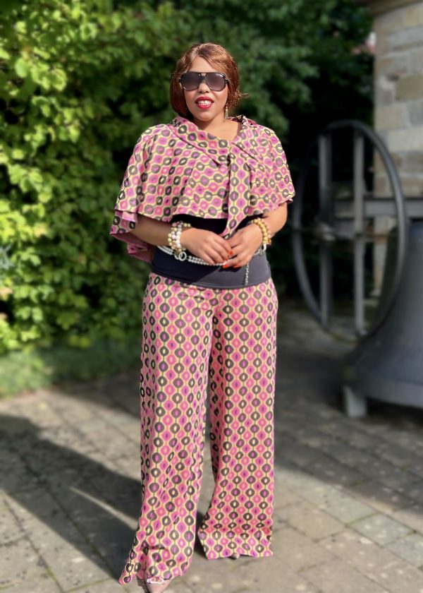 Facetune_24-09-2025-18-09-18 Zweiteiler- Cobby