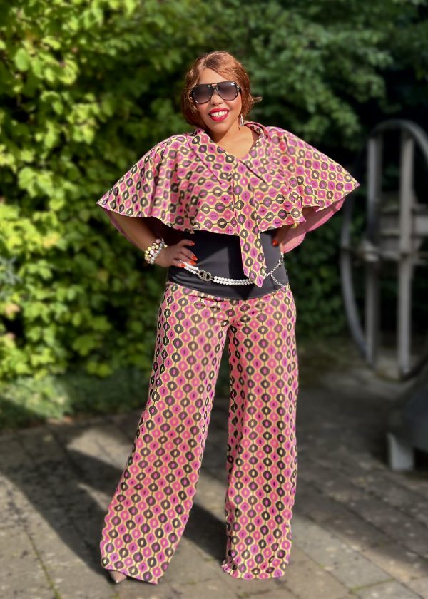 Facetune_24-09-2025-18-09-57 Zweiteiler- Cobby