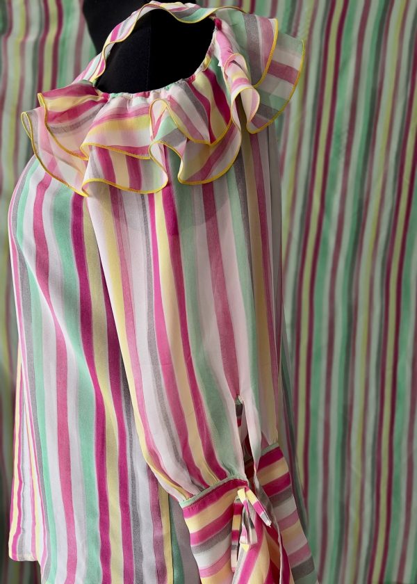 Facetune_10-04-2025-20-25-16 Bluse - Seren